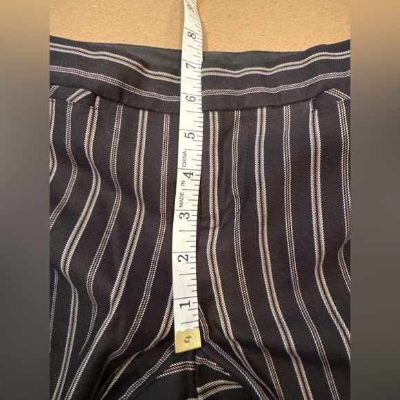 Laundry by Shelli Segal Low Rise Striped Pants- size 0 - Picture 11 of 12